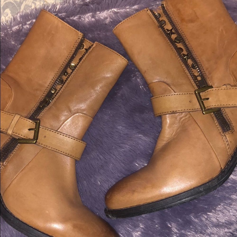 Artie Brown- tan leather boots